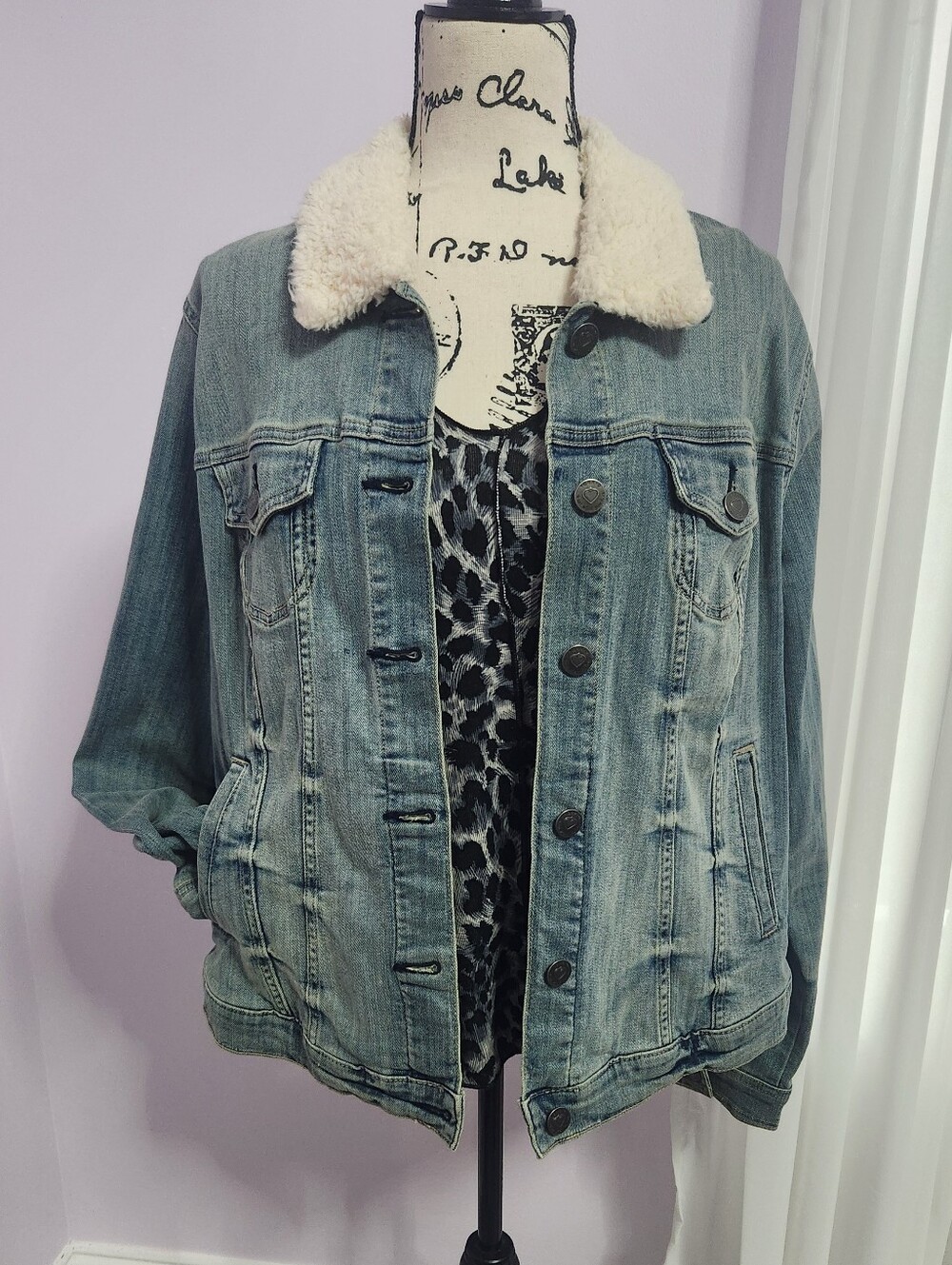 Torrid Sherpa Jean Jacket Size 2 (18-20)